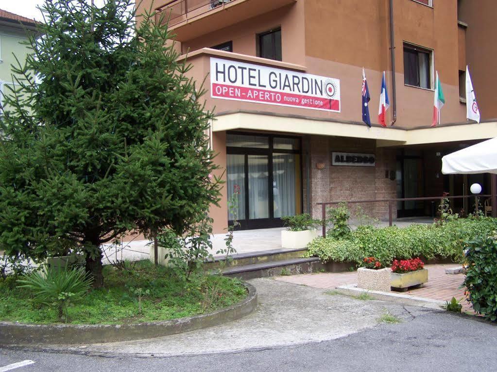 Hotel Giardino Брено Екстериор снимка